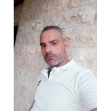 فني تركيب رخام وكرانيت وبلاط