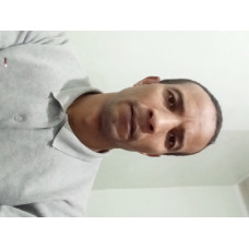 فني تكييف وغسالات 